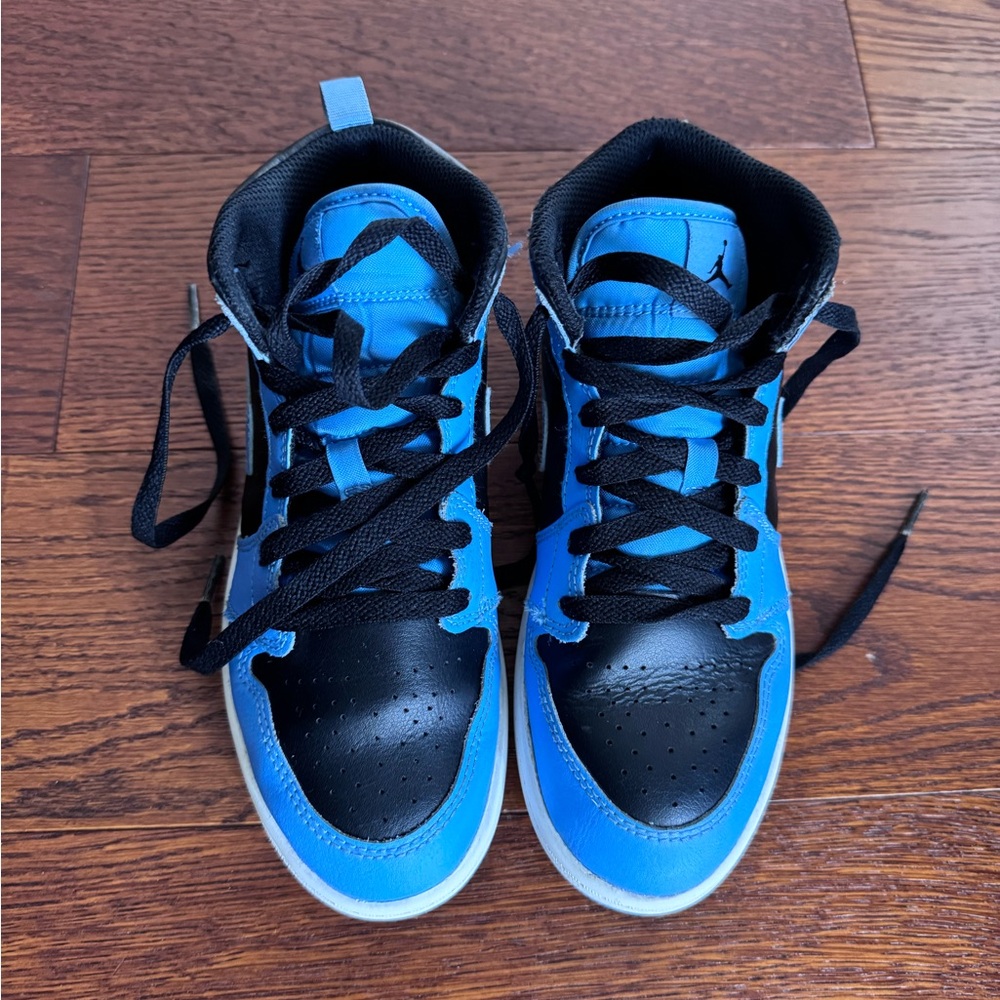 Jordan 1 Mid University Blue (Kid’s)
